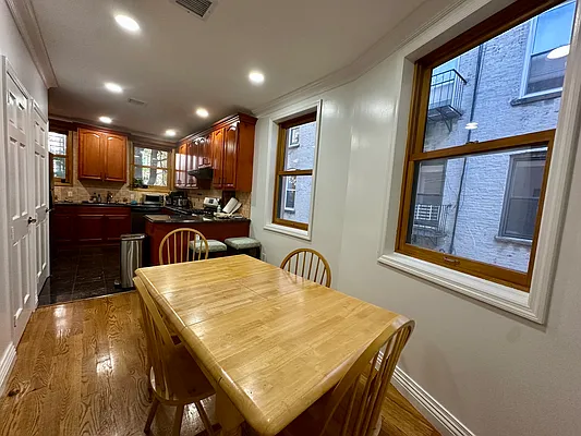 Rented by Building Equity Real Estate LLC | media 3