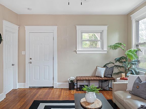 4th image of 5731 Saint Elmo Ave