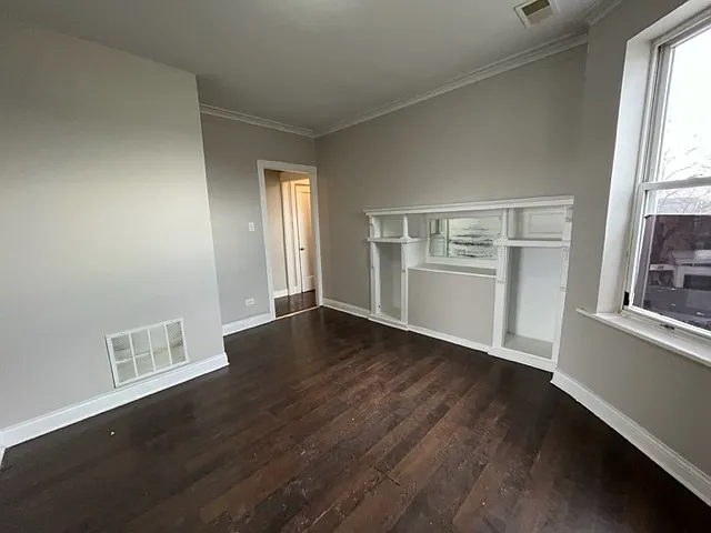 1601 S Lawndale Ave — Photo 12
