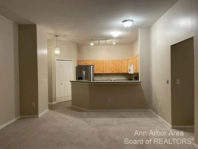 2245 S Main St — Photo 5