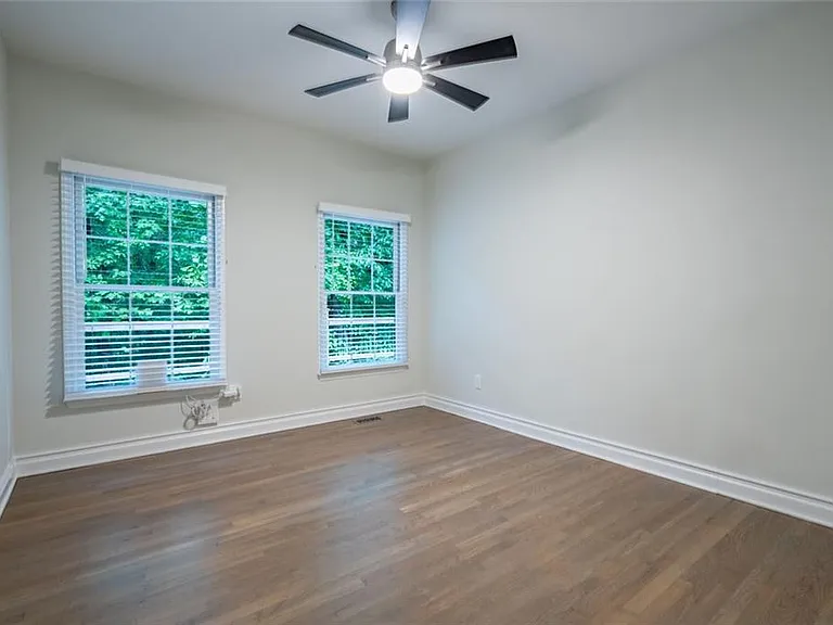 3924 Ashford Dunwoody Rd — Photo 23