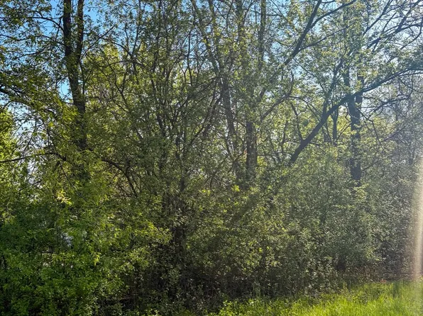 3221 & 3241 W Glen Flora Ave, Waukegan, IL 60085