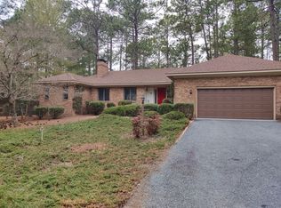 45 SW Lake Forest Dr, Pinehurst, NC 28374