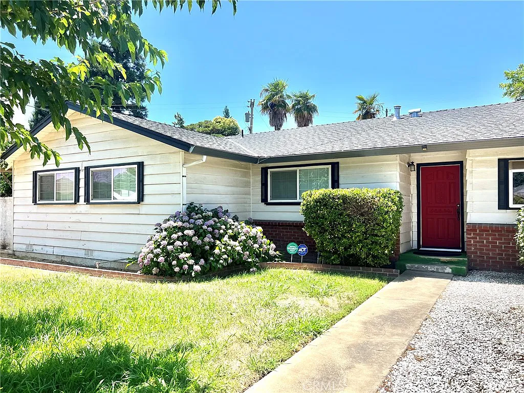 2819 Tenaya Dr photo 1