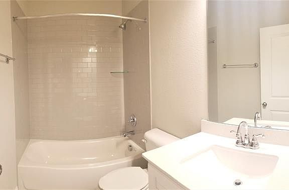 5th image of 4709 Ladrillo Ln