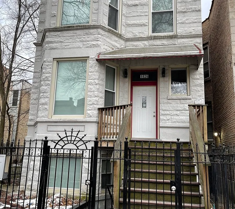 1826 S Hamlin Ave #G