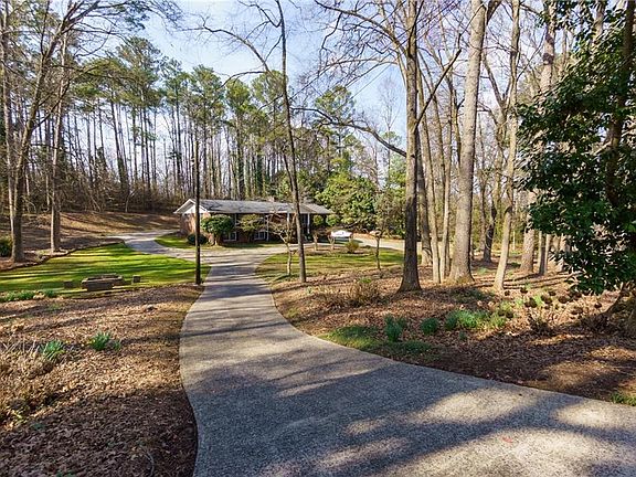 4th image of 5075 Deen Rd