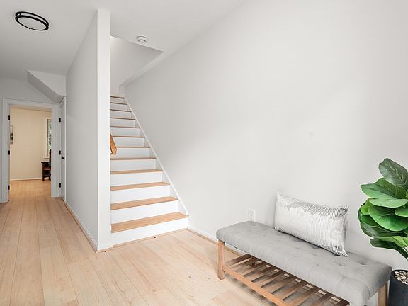4th image of 79 Beecher Pl #5