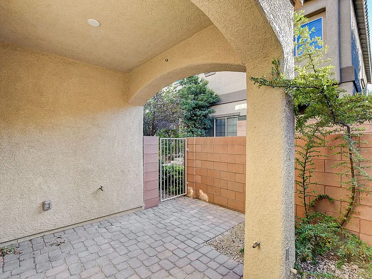 9634 Volk Ave — Photo 31