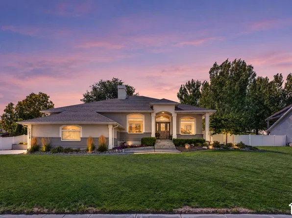 12008 S Reeves Ln, Riverton, UT 84065