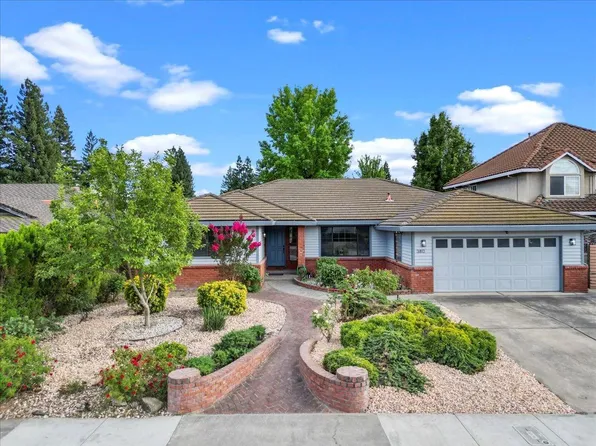 380 Deer River Way, Sacramento, CA 95831