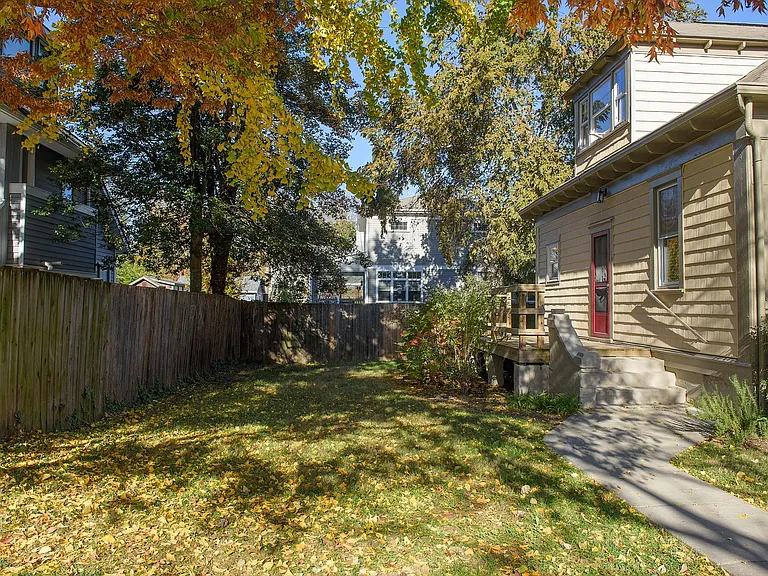 530 1st St — Photo 3