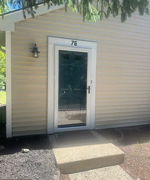 76 Belmont Sta — Photo 3