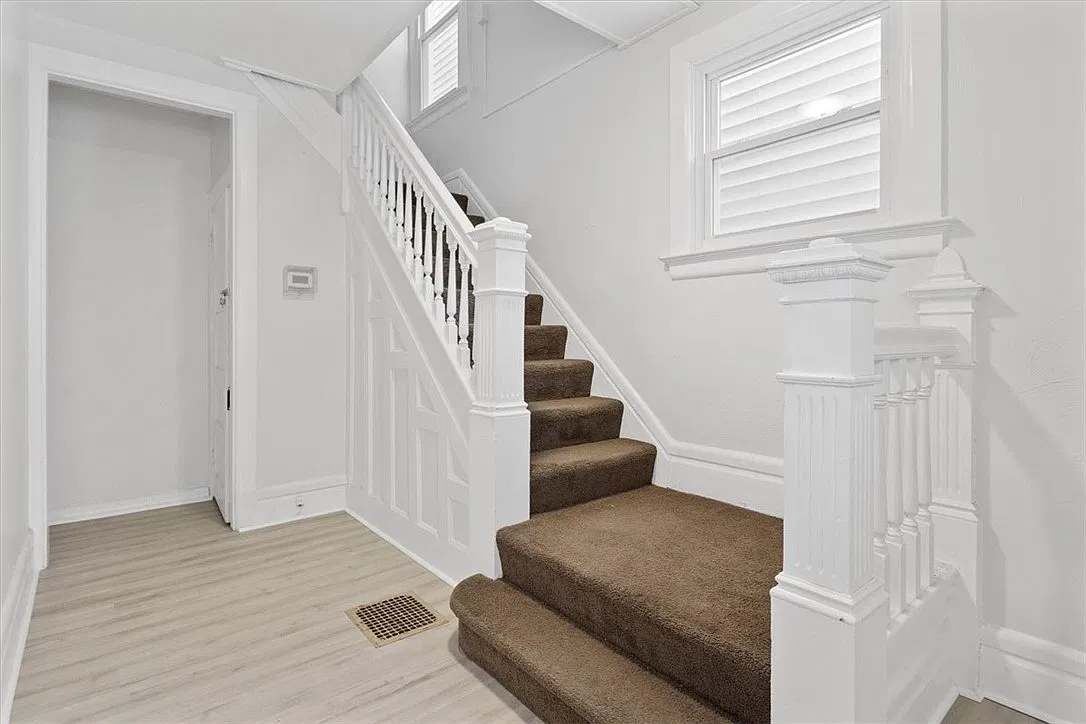 1 bed, $1,000 — Photo 2