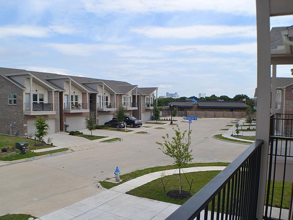 2nd image of 5657 Woodlands Dr