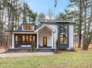12297 Spruce St, Sawyer, MI 49125