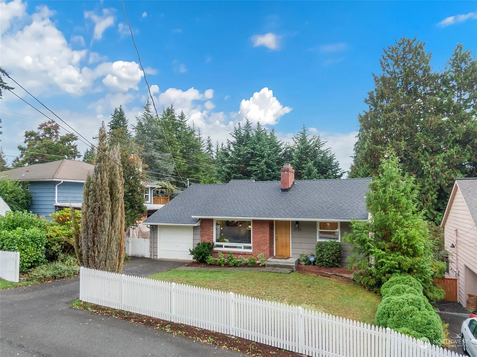 3739 NE 130th Street photo 1
