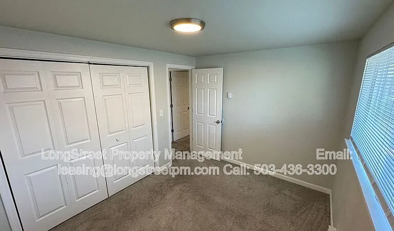 329 SW 10th St #4 — Photo 10