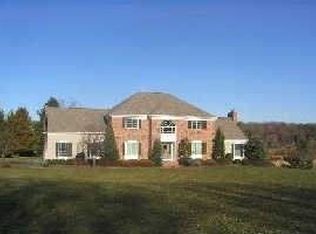 2 Appletree Dr, Annandale, NJ 08801