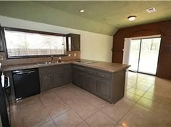 17746 S Cypress Villas Dr, Spring, TX 77379