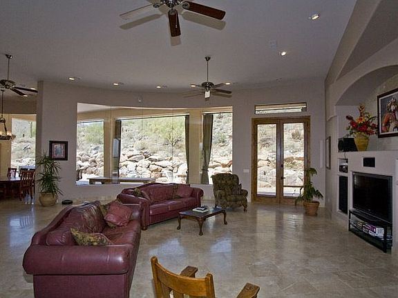 Huge Great Room Floor Plan
