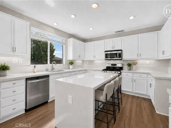 28900 Bayberry Dr, Lake Elsinore, CA 92530