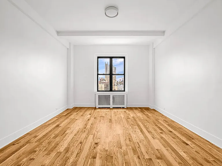 208 W 23rd St #1611 — Photo 3