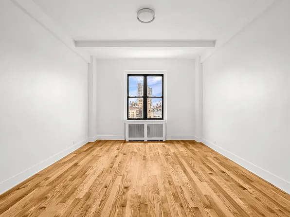 208 W 23rd St, New York, NY