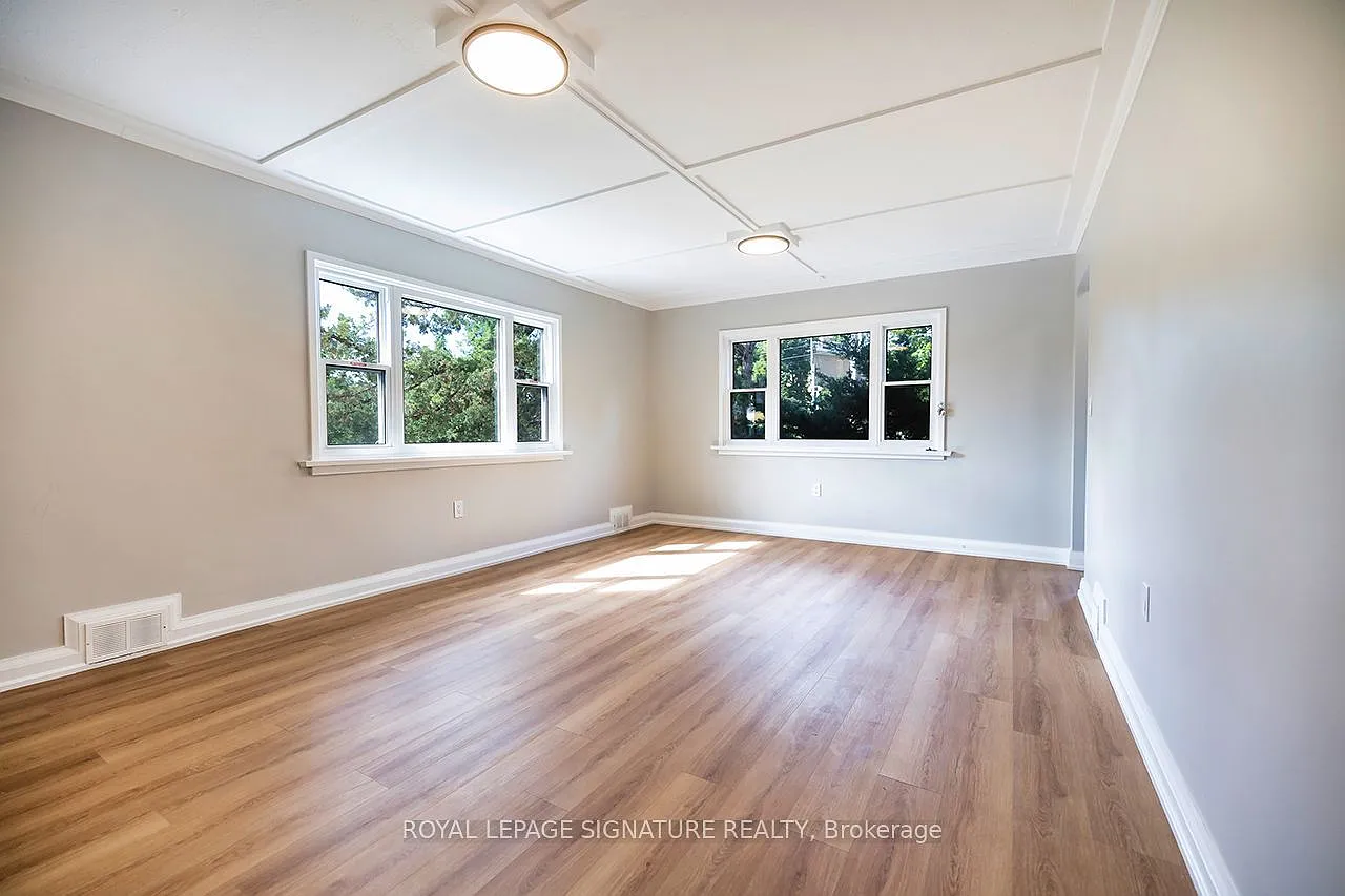 8 bed, $800 — Photo 4