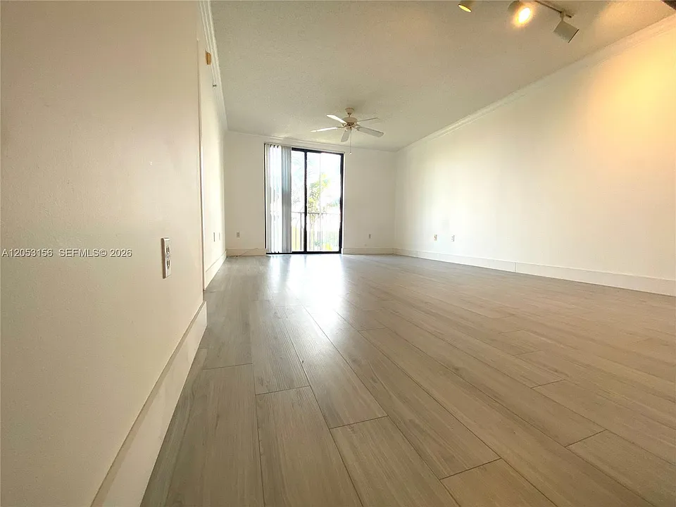 1919 Van Buren St #506A
