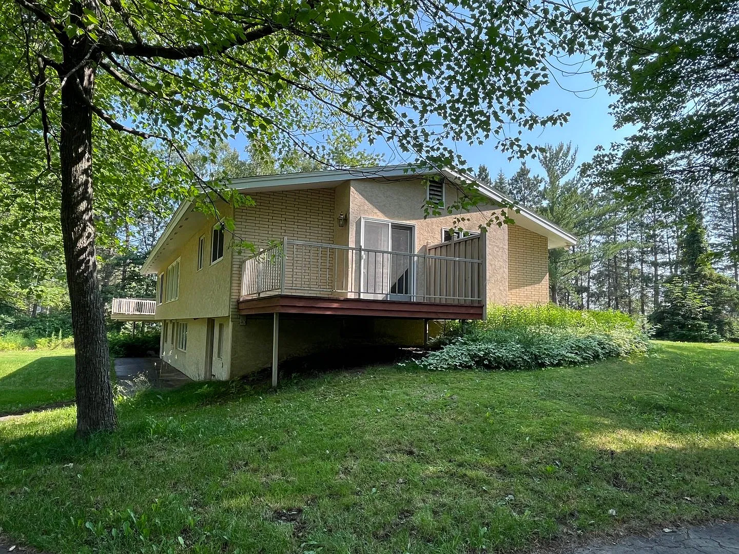 Spacious Cloquet Home with Garage & Yard — Photo 2