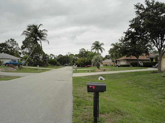 4th image of 26943 Lost Woods Cir