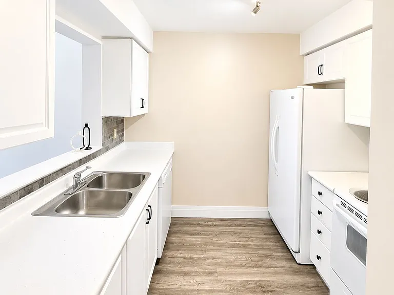 5418 Yonge St #915 — Photo 4
