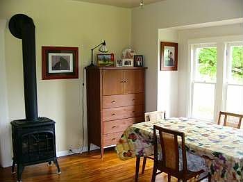 5th image of 10915 40th Ave E