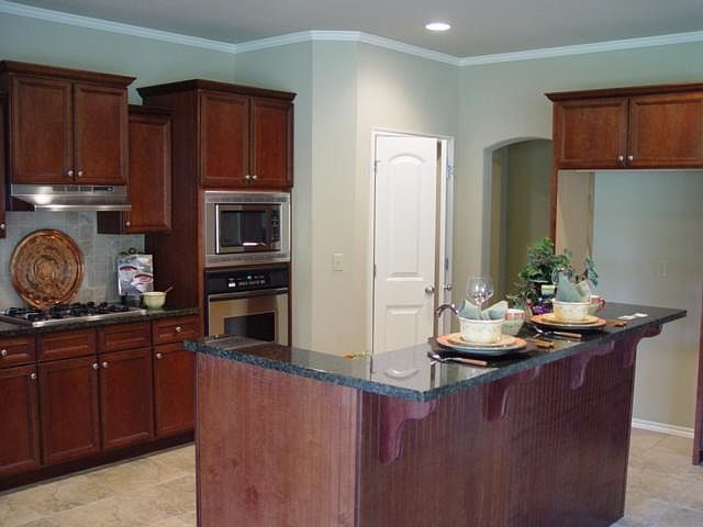 2nd image of 6031 Lake Breeze Dr