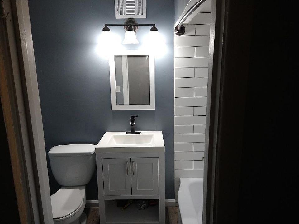1st image of 18923 Hilliard Blvd APT 2