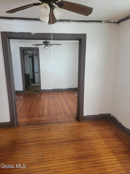 4th image of 385 Orange Street