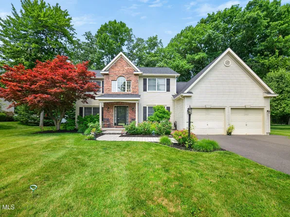 26 Hedgerose Lane, Delmar, NY 12054