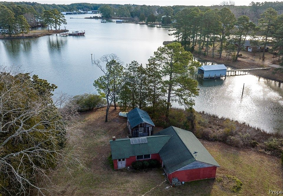 1st image of Susan Ln