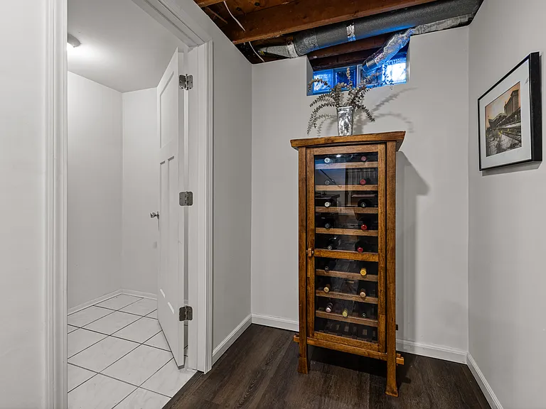 704 Oakbrook Ridge Dr — Photo 29