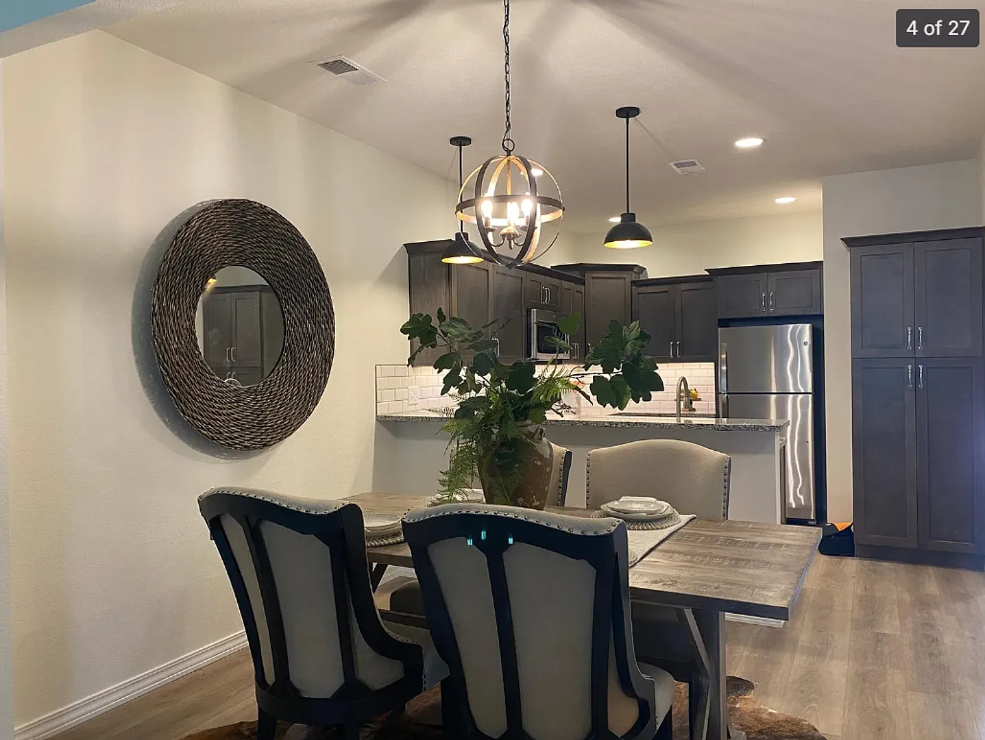 New Luxury 2 Bed 2 Bath 1 Car Garage Duplex — Photo 4