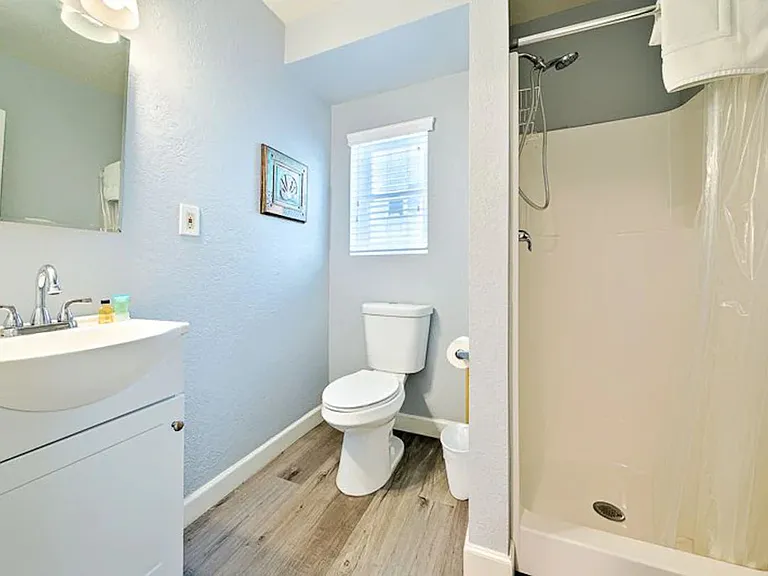 1320 W Balboa Blvd #C — Photo 5