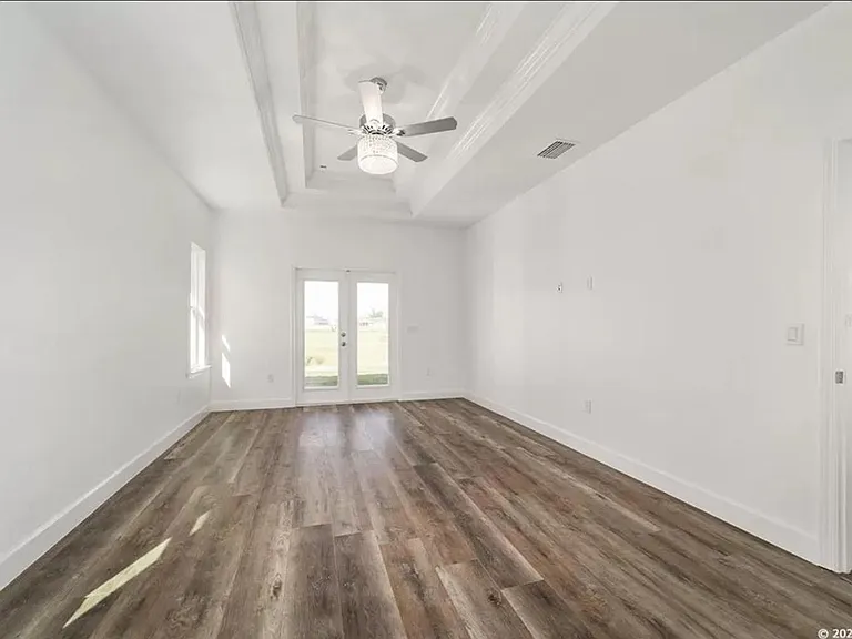 1394 SW 68th Ter — Photo 10