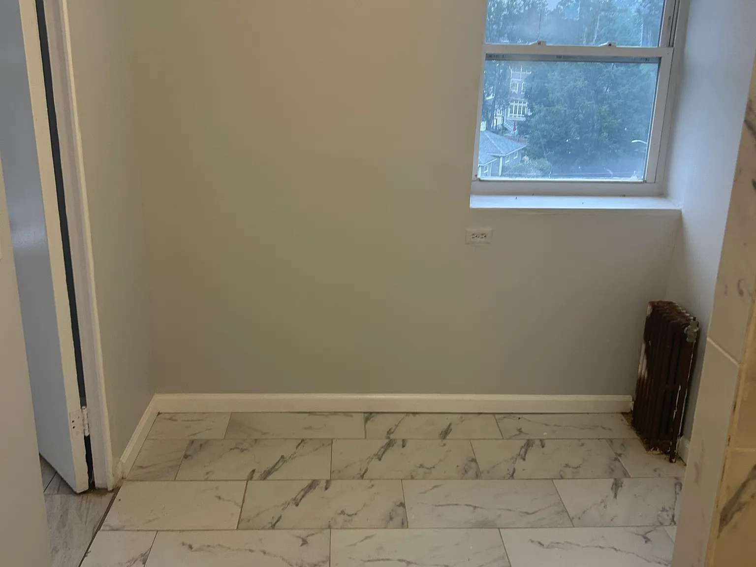 4 bed, $3,250 — Photo 1