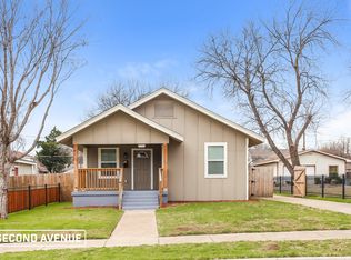 211 N Barnett Ave, Dallas, TX 75211
