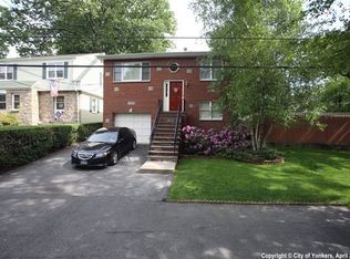 24 Middleboro Dr, Yonkers, NY 10710