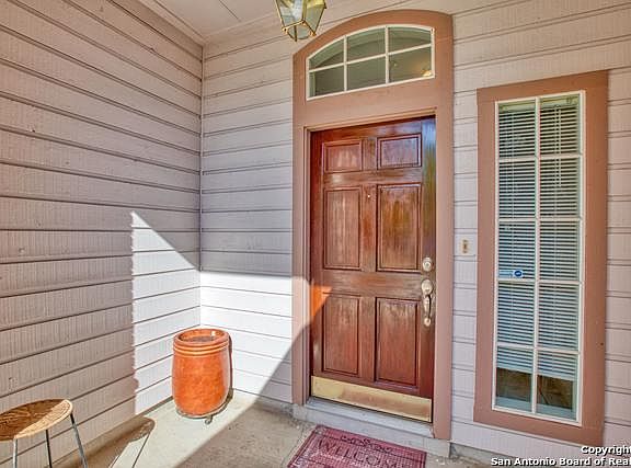 2nd image of 6107 Heritage Place Dr