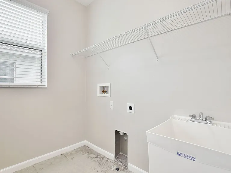 16005 Champlain St — Photo 24