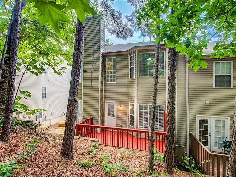 2470 Stonegate Dr NW — Photo 34
