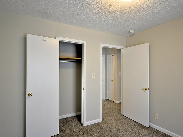 317 Pioneer Dr — Photo 26
